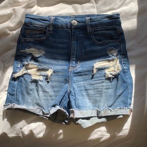High rise curvy medium wash shorts